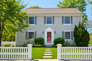 8 Baker Avenue, Lexington, MA 02421