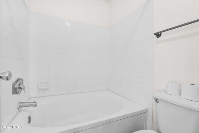 1880 E MORTEN Avenue 225, Phoenix, AZ 85020