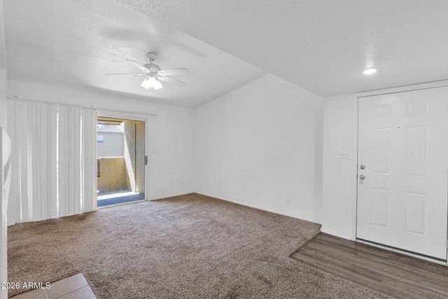 1880 E MORTEN Avenue 225, Phoenix, AZ 85020