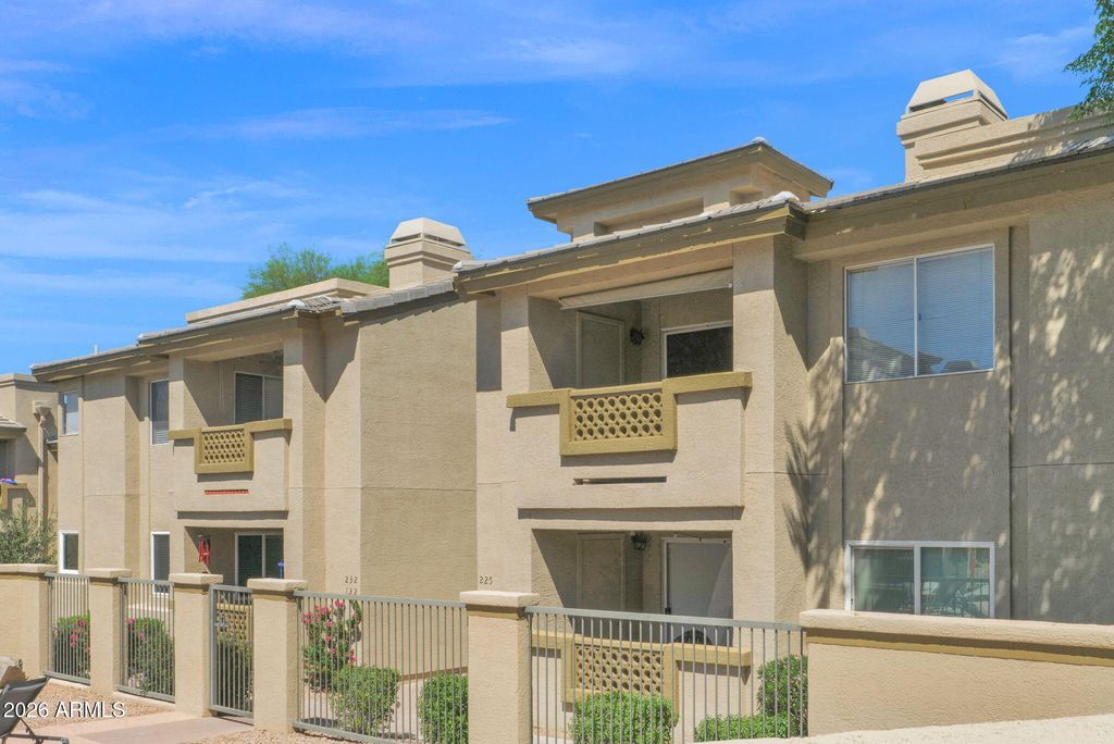 1880 E MORTEN Avenue 225, Phoenix, AZ 85020