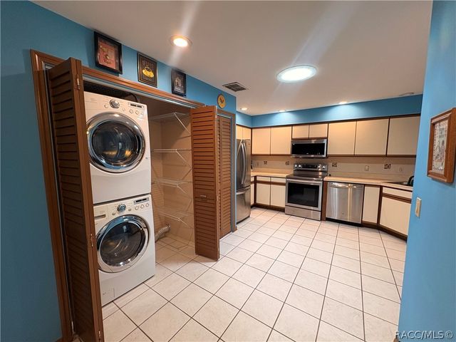 9871 E Pebble Creek Court, Inverness, FL 34450