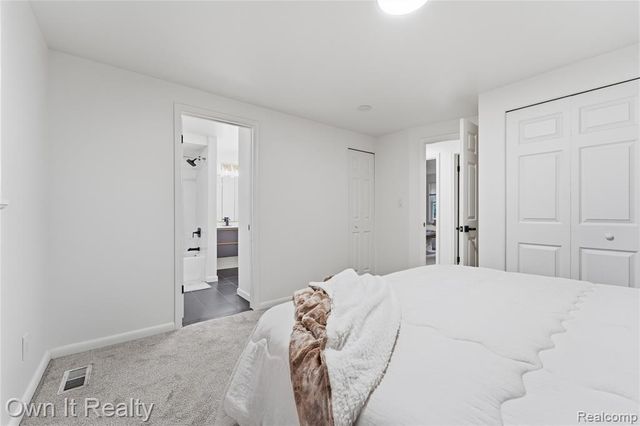 2971 Sleaford Drive, Waterford, MI 48329