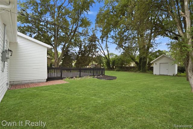 2971 Sleaford Drive, Waterford, MI 48329