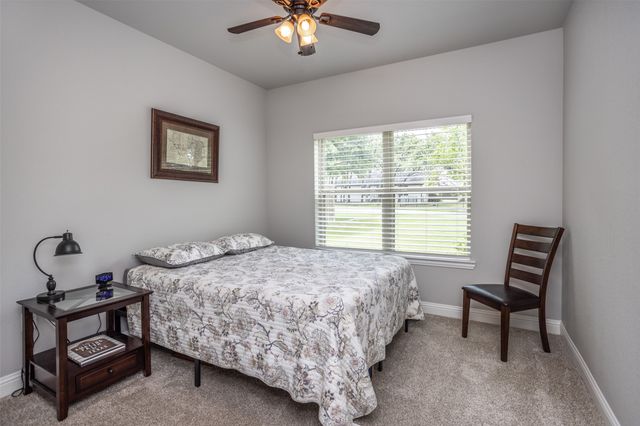 110 E Iriquois Drive, Lake Kiowa, TX 76240