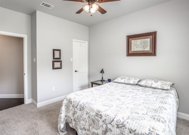 110 E Iriquois Drive, Lake Kiowa, TX 76240