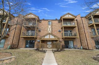 837 S Dwyer Avenue A, Arlington Heights, IL 60005