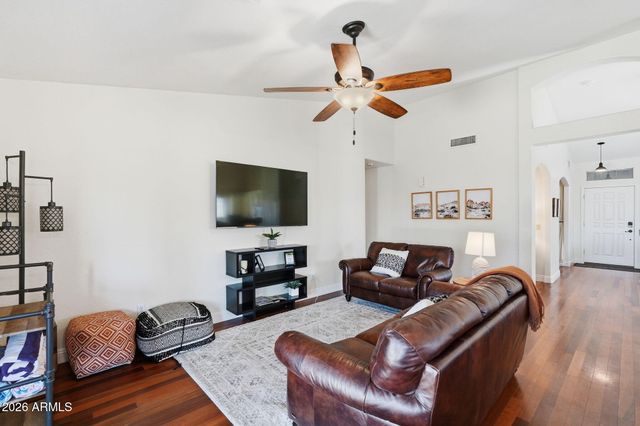 9463 W PURDUE Avenue, Peoria, AZ 85345