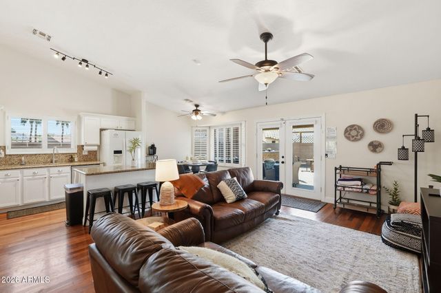 9463 W PURDUE Avenue, Peoria, AZ 85345