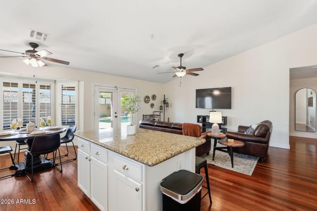 9463 W PURDUE Avenue, Peoria, AZ 85345