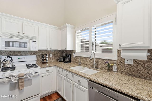 9463 W PURDUE Avenue, Peoria, AZ 85345