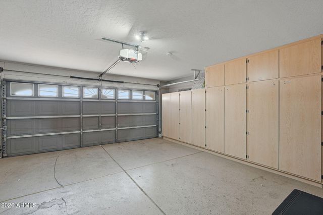 9463 W PURDUE Avenue, Peoria, AZ 85345