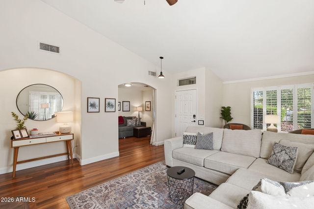 9463 W PURDUE Avenue, Peoria, AZ 85345