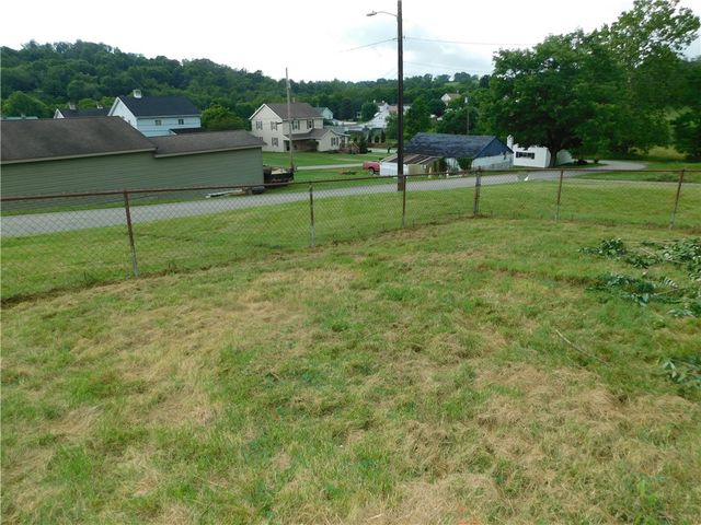 27 Community Avenue, South Union Twp, PA 15401