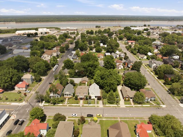 522 N 8th Street, Paducah, KY 42001