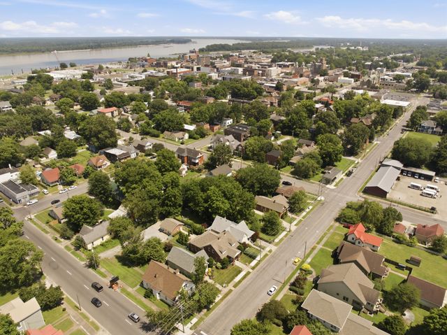 522 N 8th Street, Paducah, KY 42001