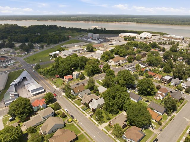 522 N 8th Street, Paducah, KY 42001
