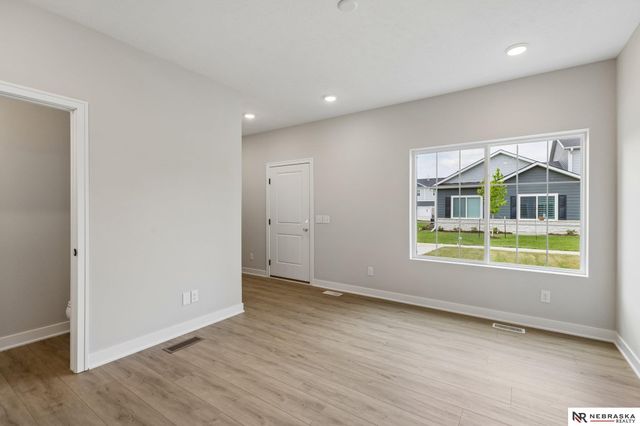 11420 N 160 Court, Bennington, NE 68007