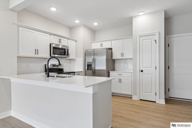 11420 N 160 Court, Bennington, NE 68007