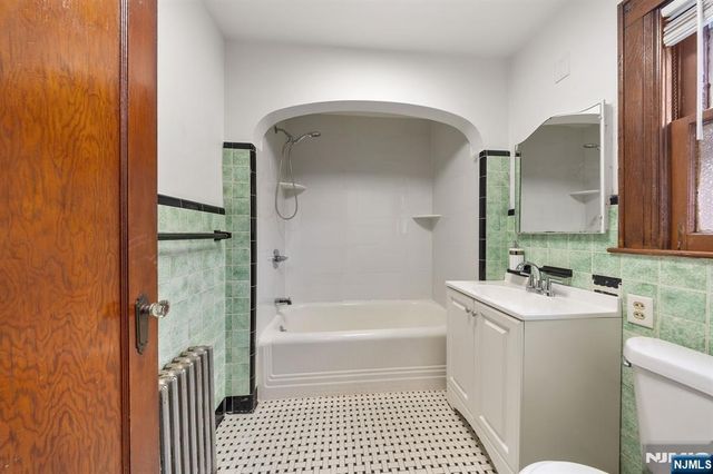 415 Lincoln Avenue 2, Cliffside Park, NJ 07010