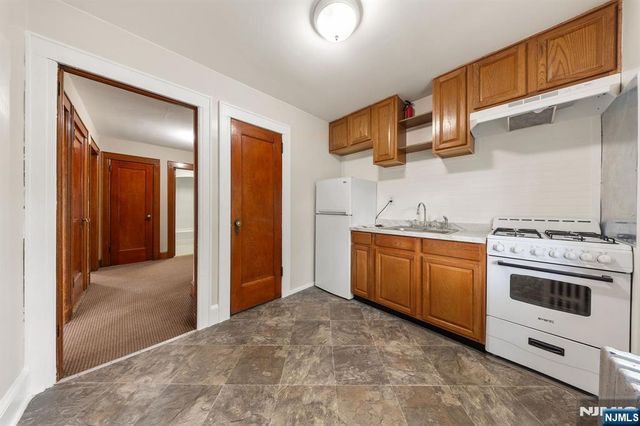 415 Lincoln Avenue 2, Cliffside Park, NJ 07010