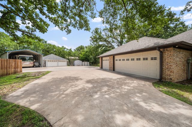 1023 County Road 3310, Greenville, TX 75402