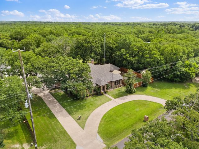 1023 County Road 3310, Greenville, TX 75402