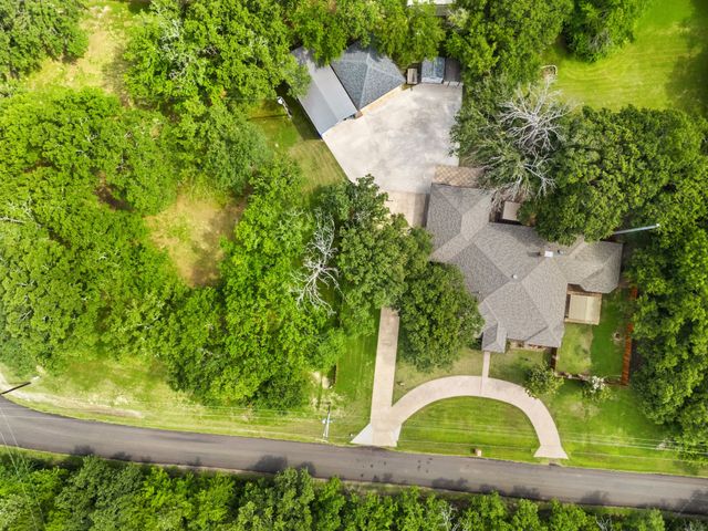 1023 County Road 3310, Greenville, TX 75402