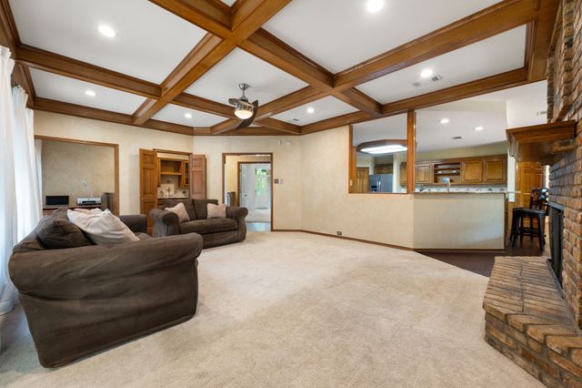 1023 County Road 3310, Greenville, TX 75402