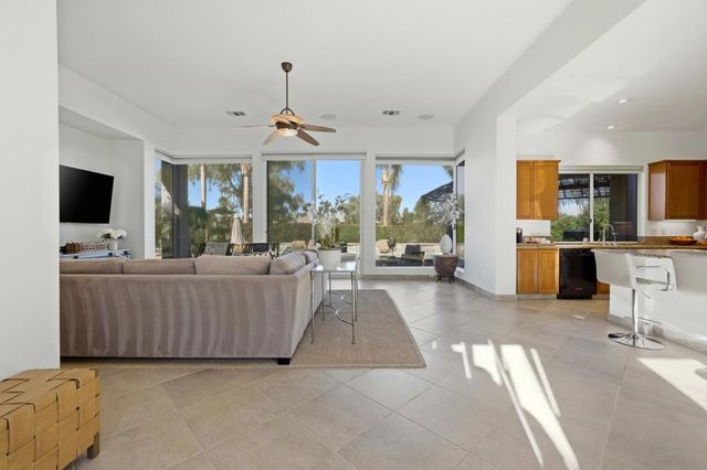 261 Loch Lomond Road, Rancho Mirage, CA 92270