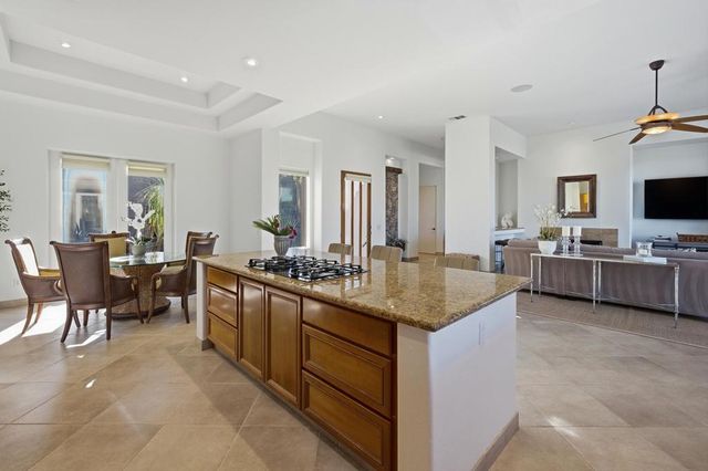 261 Loch Lomond Road, Rancho Mirage, CA 92270