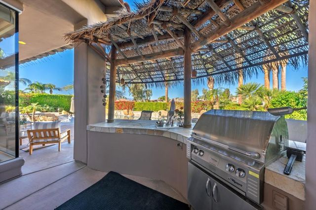 261 Loch Lomond Road, Rancho Mirage, CA 92270