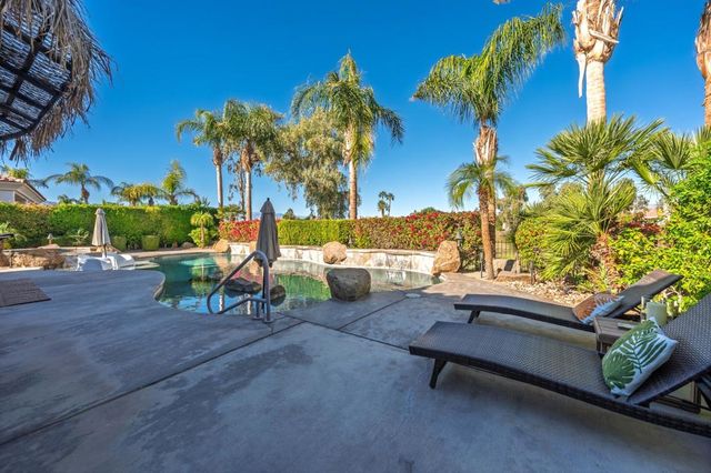 261 Loch Lomond Road, Rancho Mirage, CA 92270