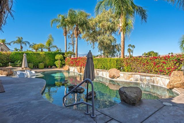 261 Loch Lomond Road, Rancho Mirage, CA 92270