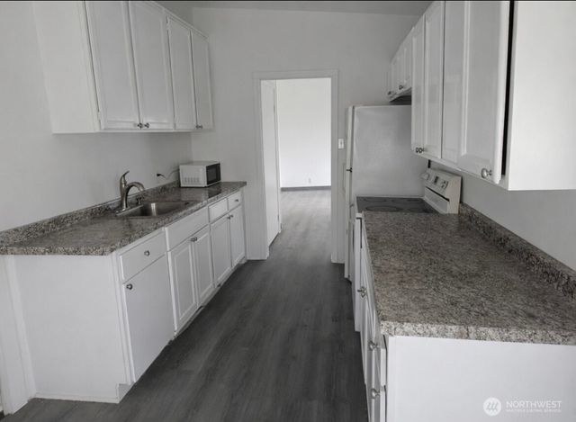 244 Emerson Avenue, Hoquiam, WA 98550