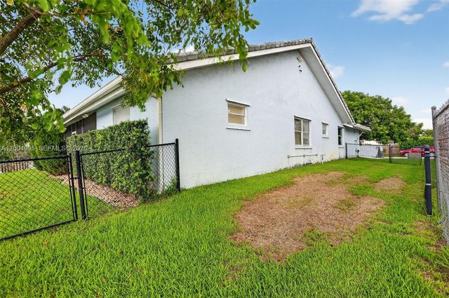 7891 NW 90th Ave, Tamarac, FL 33321