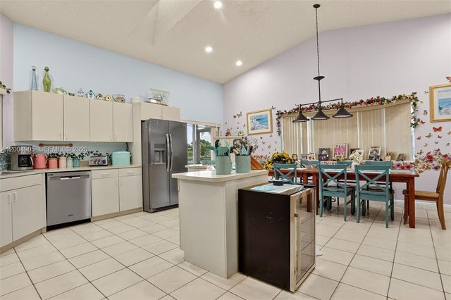 7891 NW 90th Ave, Tamarac, FL 33321