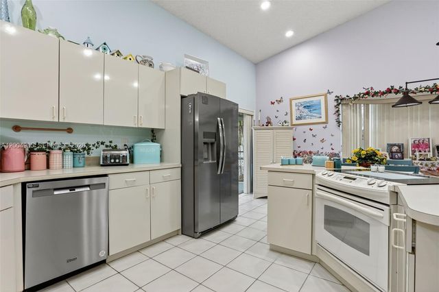 7891 NW 90th Ave, Tamarac, FL 33321