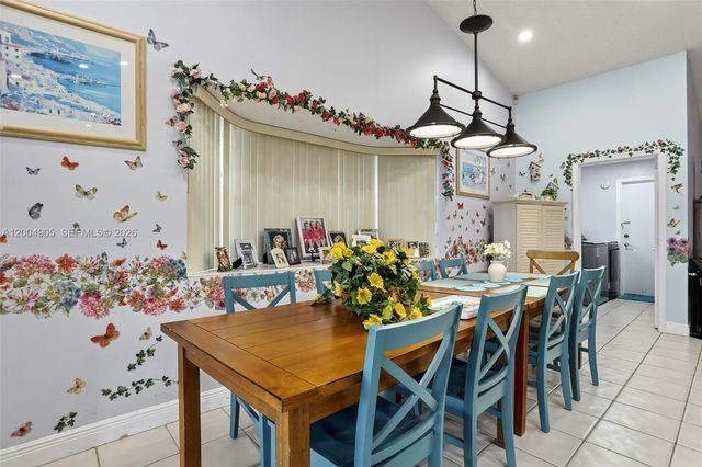 7891 NW 90th Ave, Tamarac, FL 33321