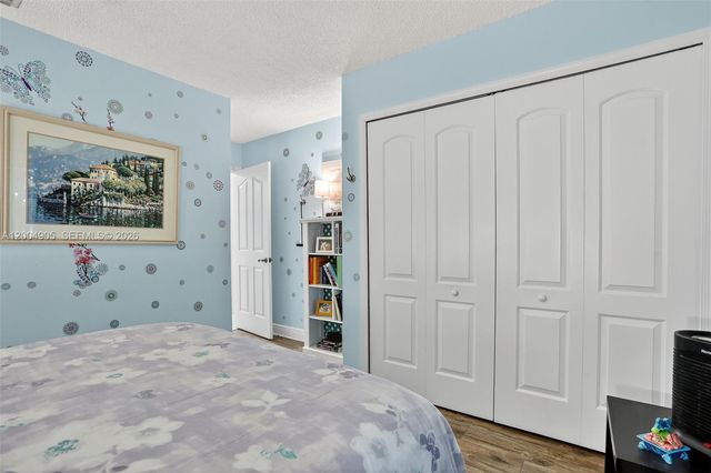 7891 NW 90th Ave, Tamarac, FL 33321