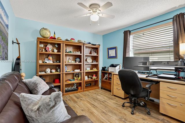 7891 NW 90th Ave, Tamarac, FL 33321