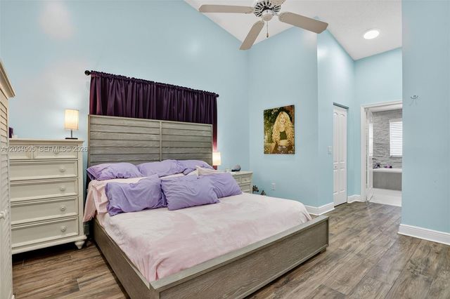 7891 NW 90th Ave, Tamarac, FL 33321