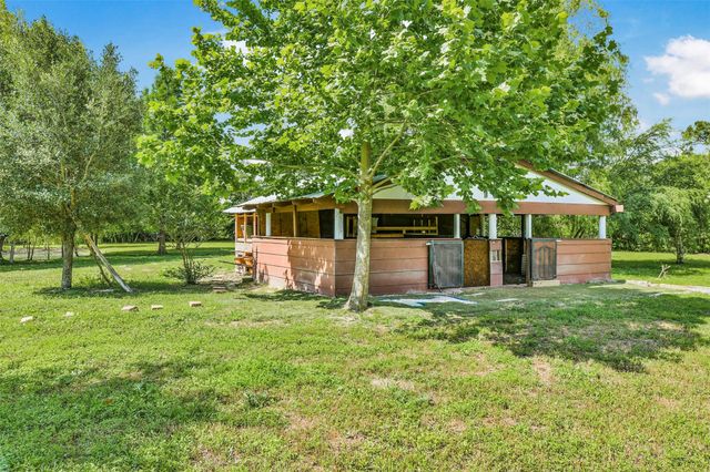 12403 4th Street, Santa Fe, TX 77510