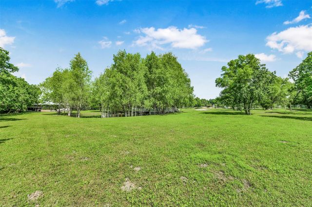 12403 4th Street, Santa Fe, TX 77510