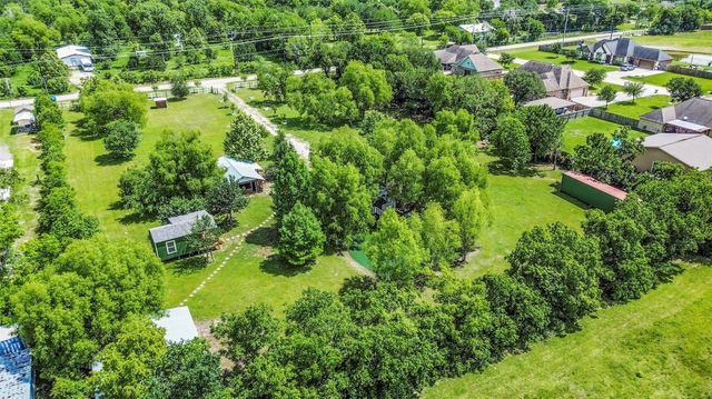 12403 4th Street, Santa Fe, TX 77510