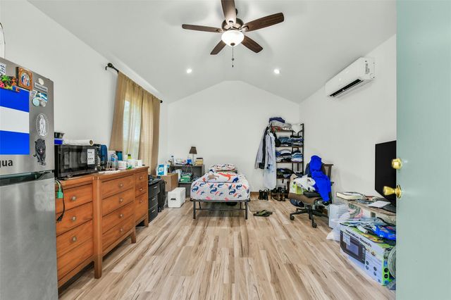 12403 4th Street, Santa Fe, TX 77510