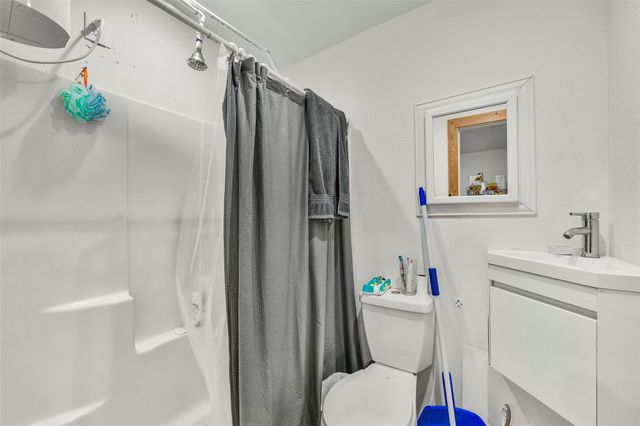 12403 4th Street, Santa Fe, TX 77510
