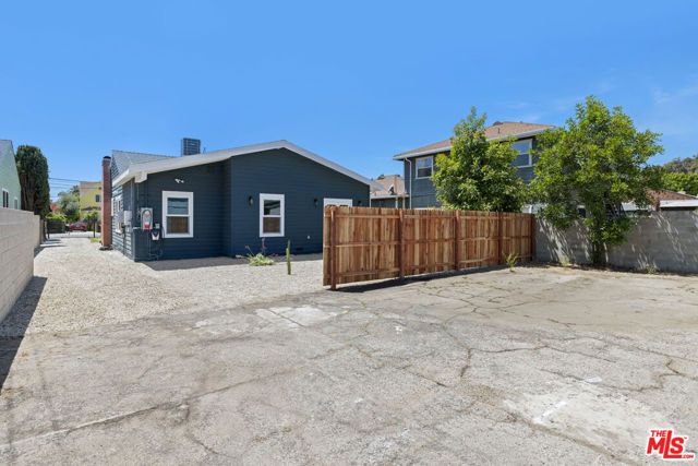 137 E Avenue 43, Los Angeles, CA 90031