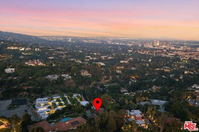 860 Linda Flora Drive, Los Angeles, CA 90049