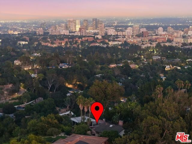 860 Linda Flora Drive, Los Angeles, CA 90049