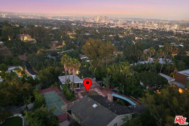860 Linda Flora Drive, Los Angeles, CA 90049